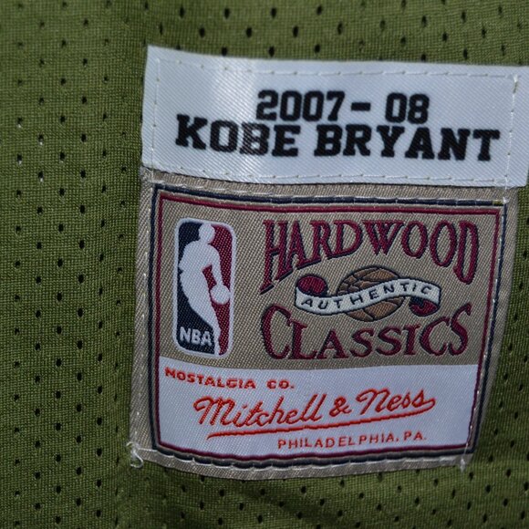 KOBE BRYANT HARDWOOD CLASSIC LAKERS GREEN JERSEY- Brand New- LARGE$85 - Picture 11 of 15